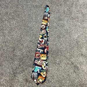 Peanuts Charlie Brown 100% Silk Novelty Tie Hand Made in U.S.A. 58"